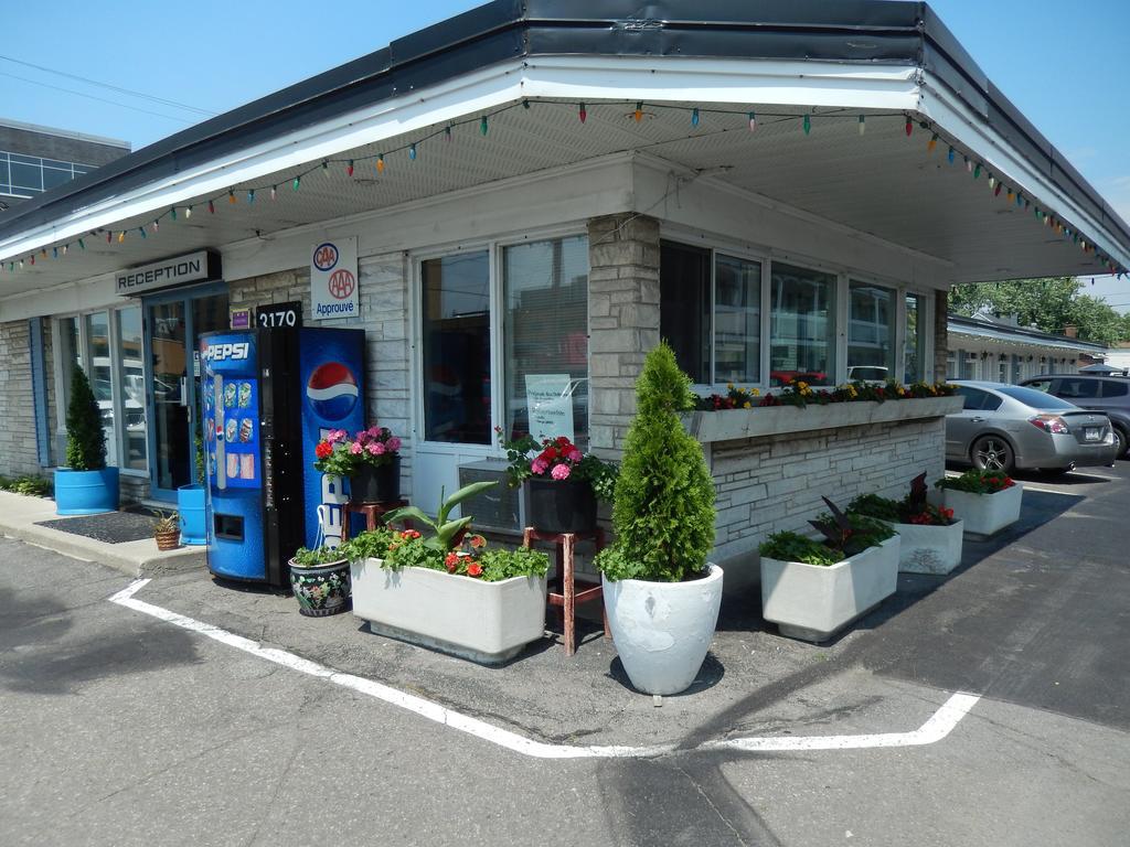 Motel La Siesta Saint-Lambert-Chambly Esterno foto